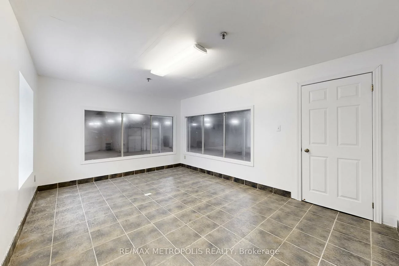 3185, Unity, Western Business Park, Mississauga