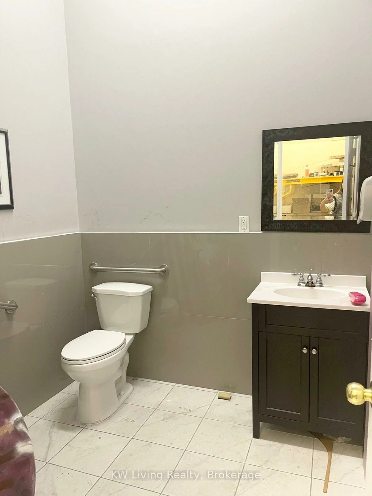 1065, Canadian, Northeast, Mississauga