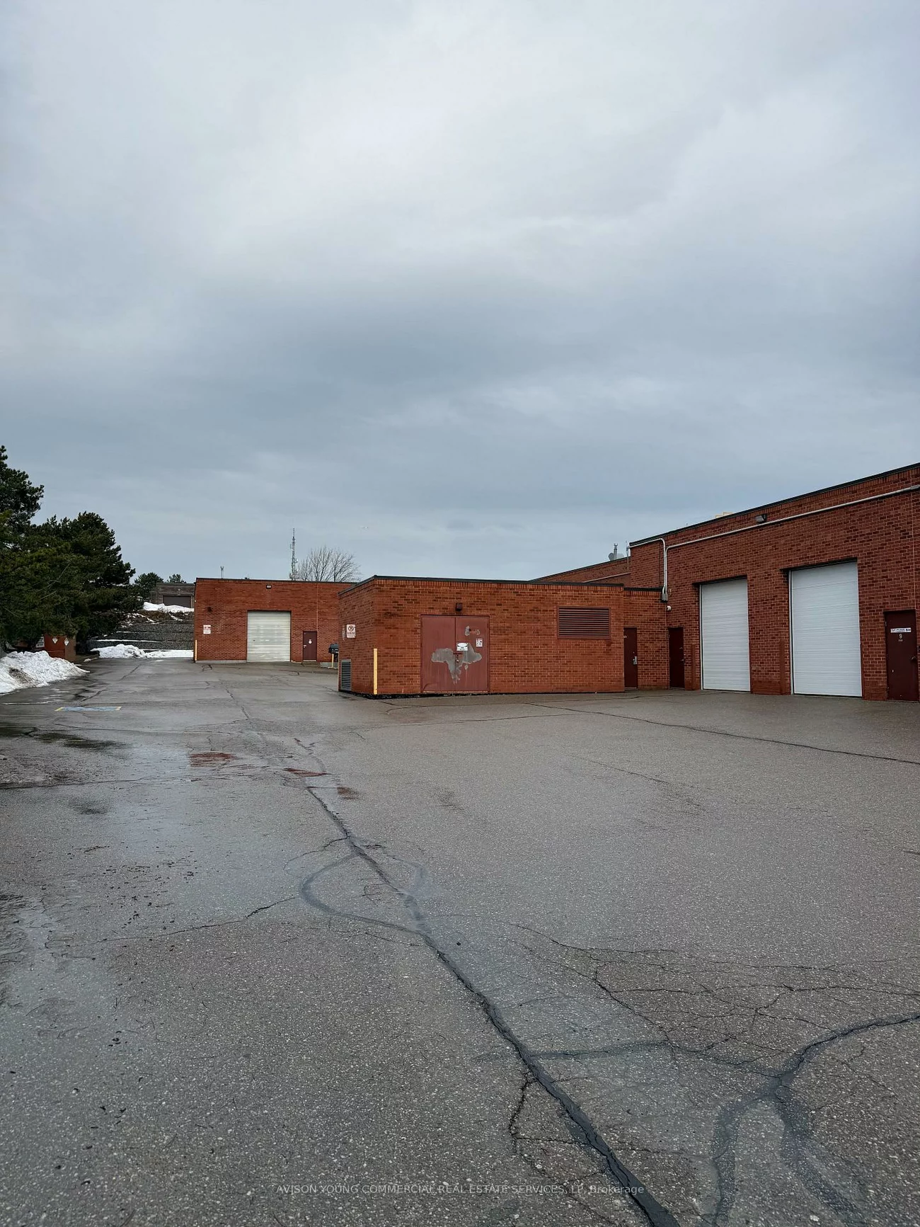 215, Traders, Gateway, Mississauga