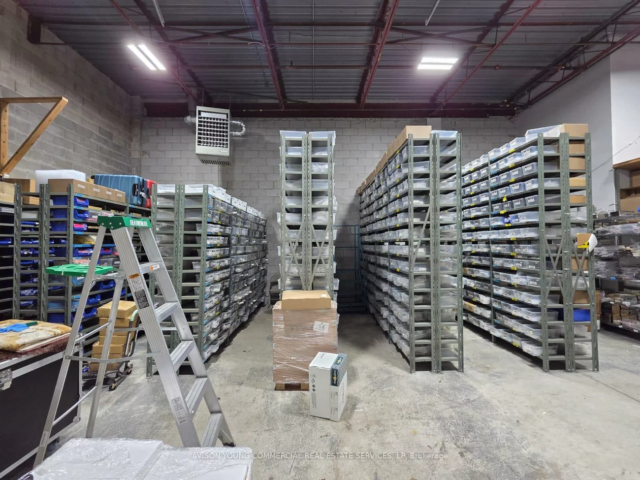 215, Traders, Gateway, Mississauga