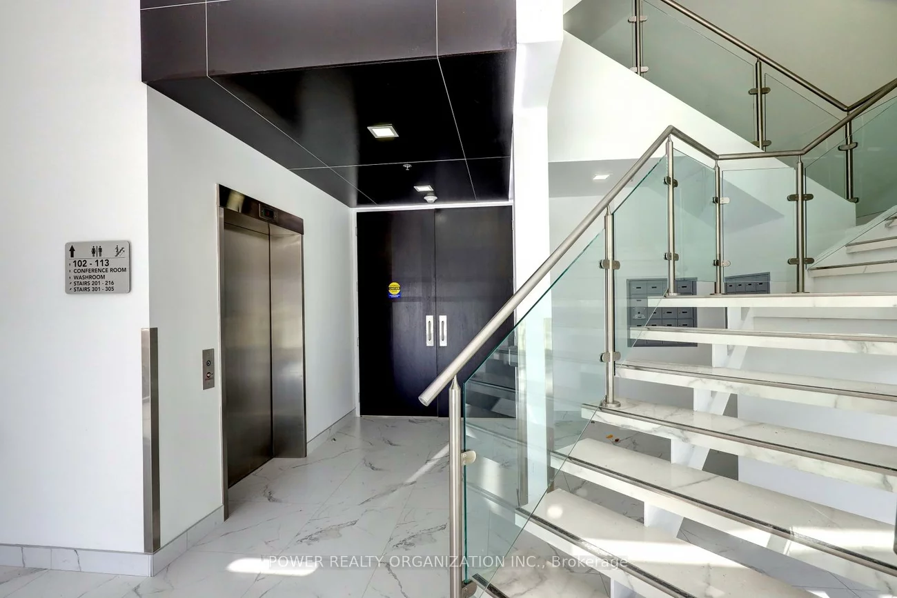 320, Matheson, Gateway, Mississauga