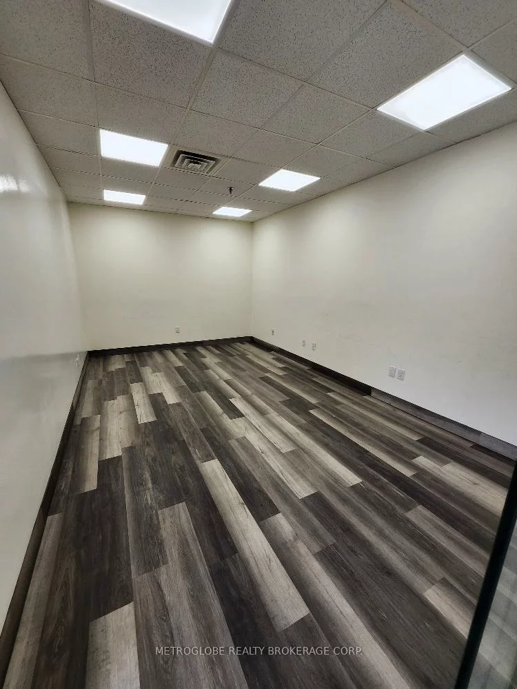 1110, Kamato, Northeast, Mississauga