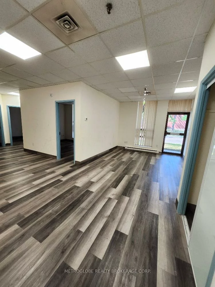 1110, Kamato, Northeast, Mississauga