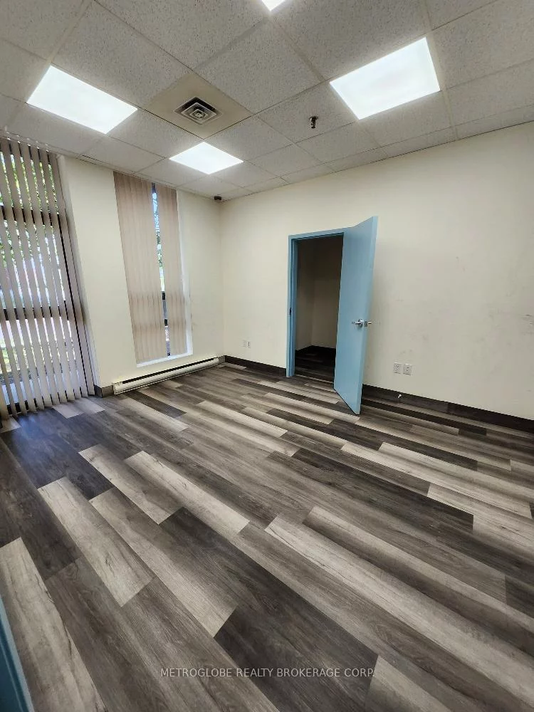 1110, Kamato, Northeast, Mississauga