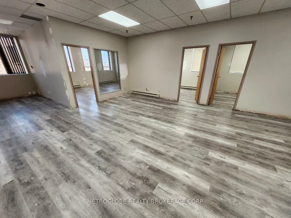 5511, Tomken, Northeast, Mississauga