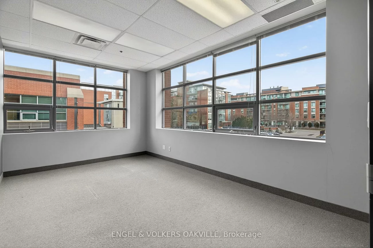 125, Lakeshore, Port Credit, Mississauga