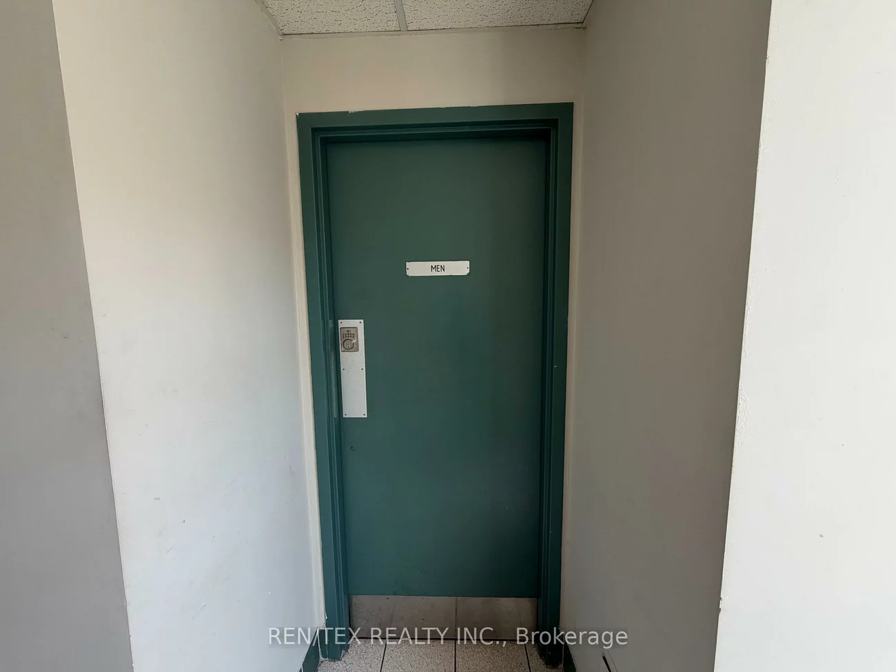 3427, Derry Rd E, Malton, Mississauga