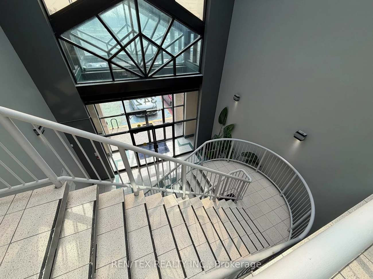 3427, Derry Rd E, Malton, Mississauga