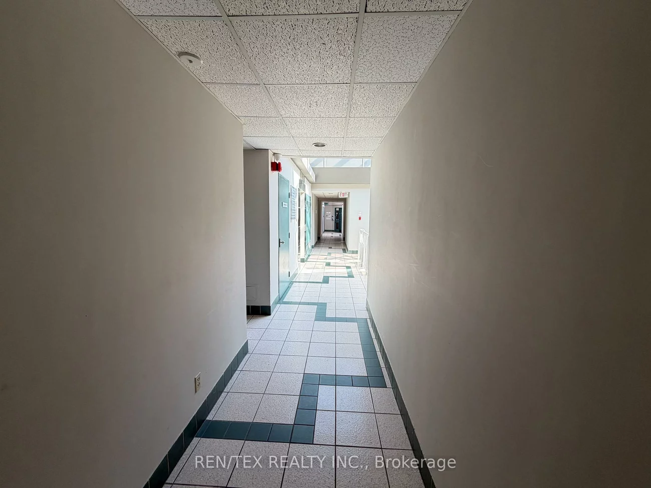 3427, Derry Rd E, Malton, Mississauga