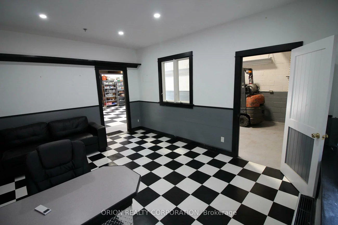 1095, Strathy, Lakeview, Mississauga