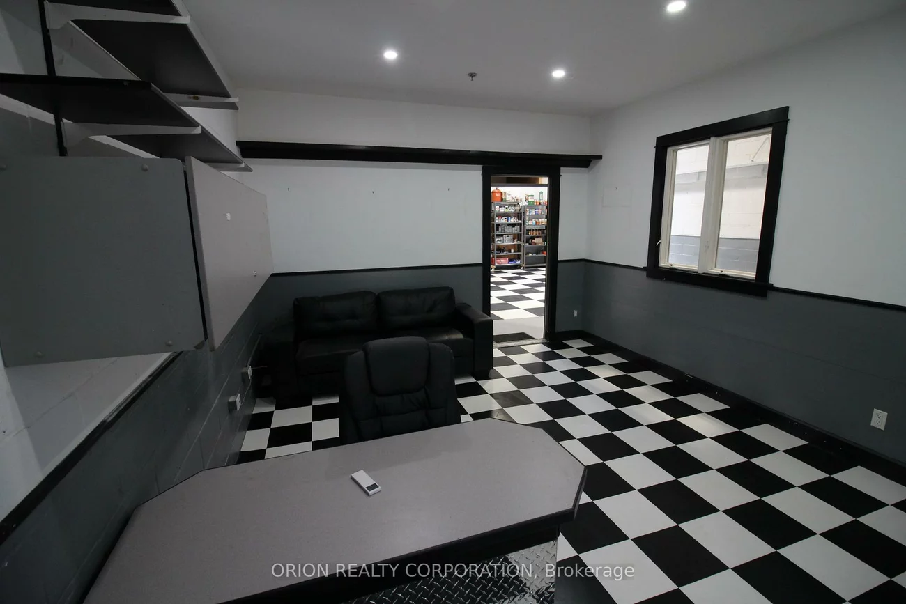 1095, Strathy, Lakeview, Mississauga