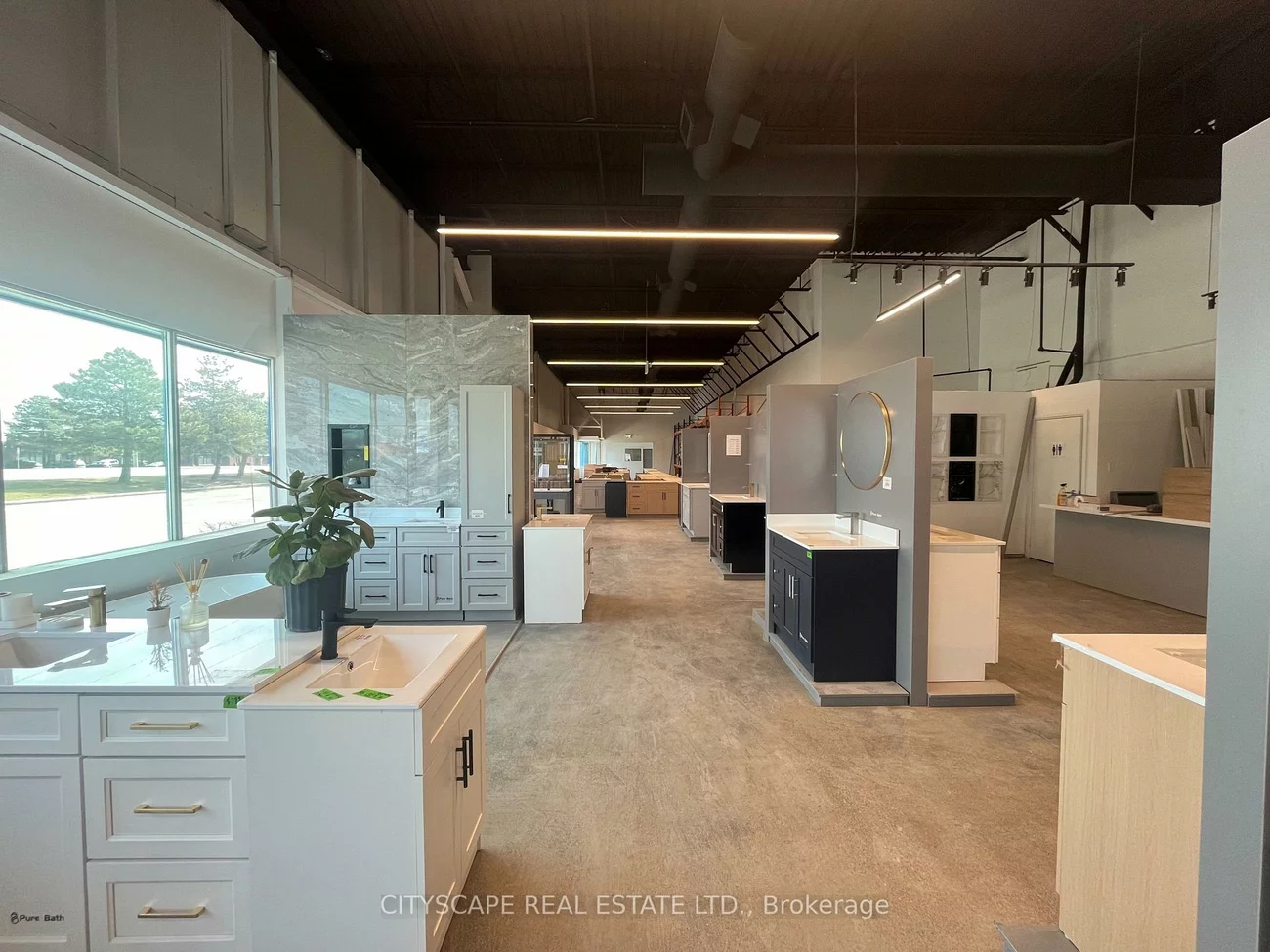 6150, Dixie, Northeast, Mississauga