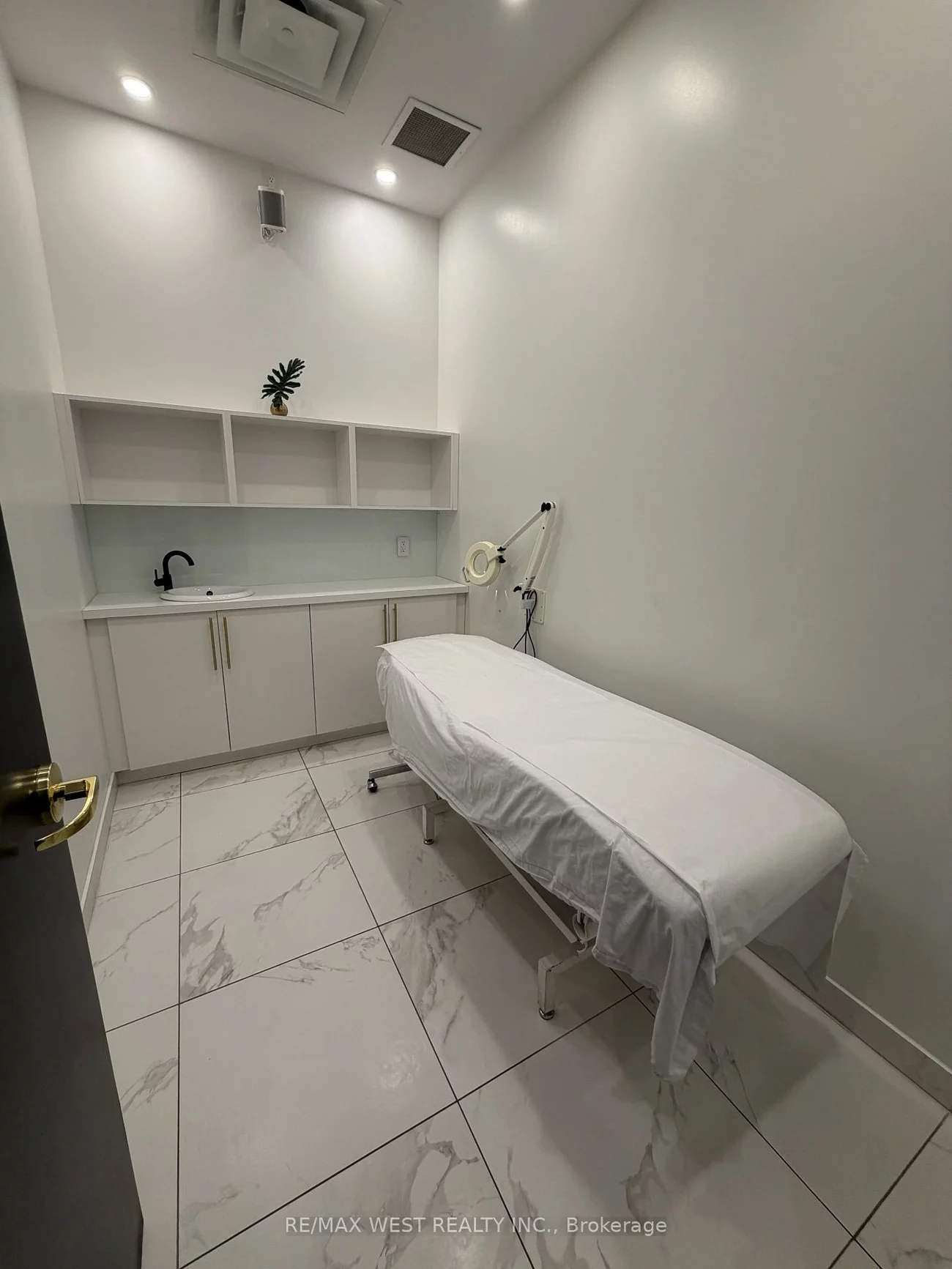 5027, Hurontario, Hurontario, Mississauga