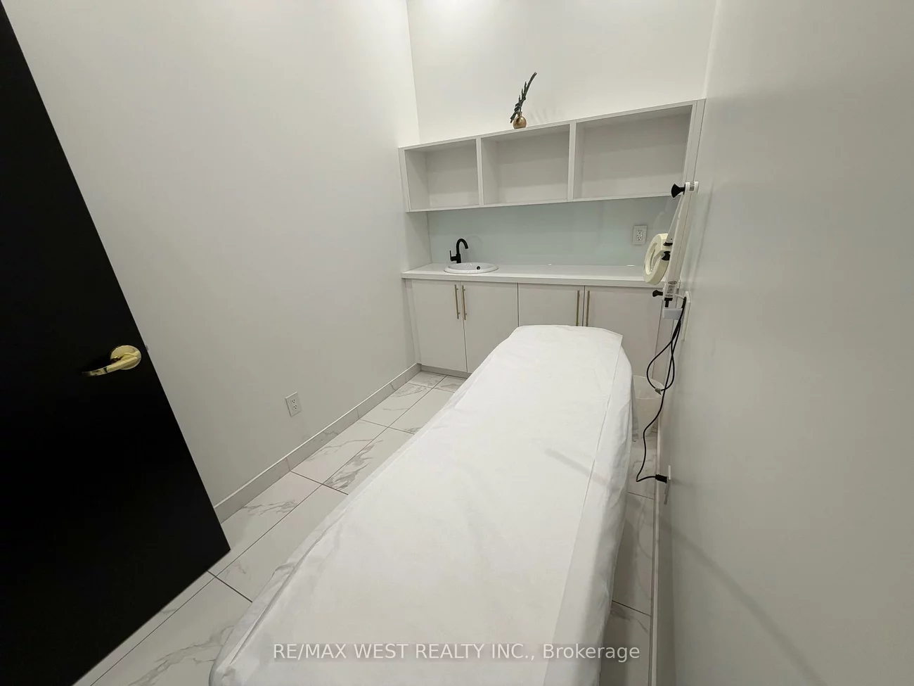 5027, Hurontario, Hurontario, Mississauga