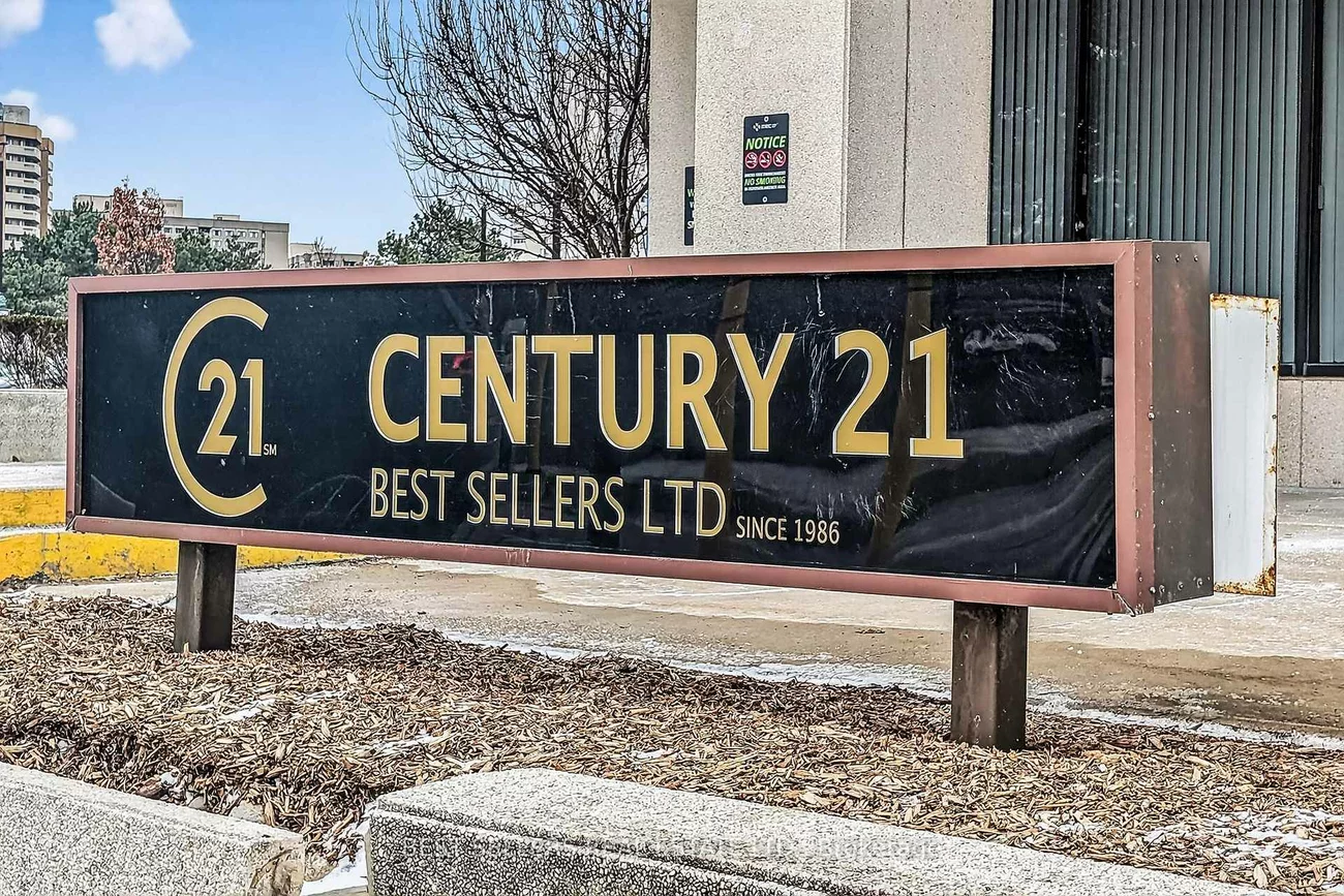 4, Robert Speck, City Centre, Mississauga