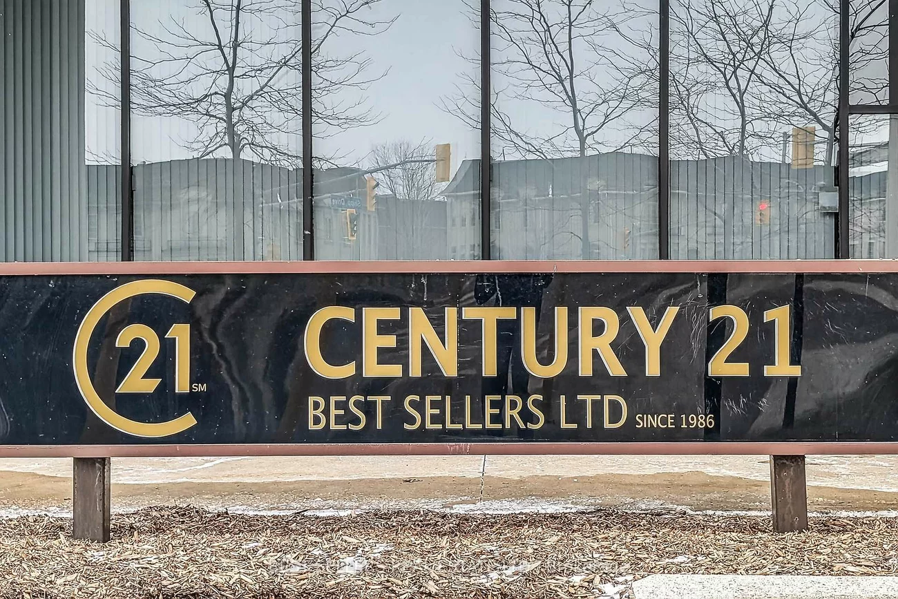 4, Robert Speck, City Centre, Mississauga