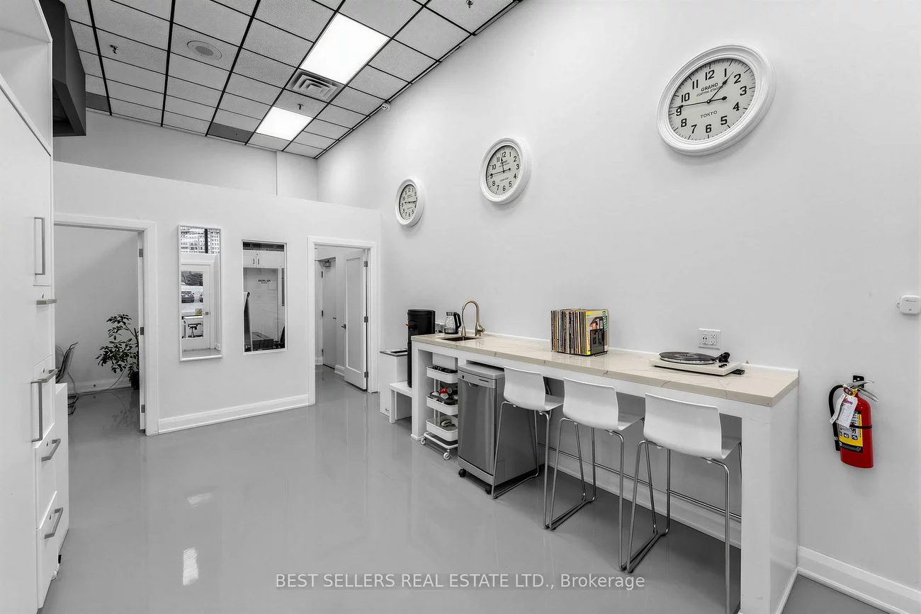 4, Robert Speck, City Centre, Mississauga