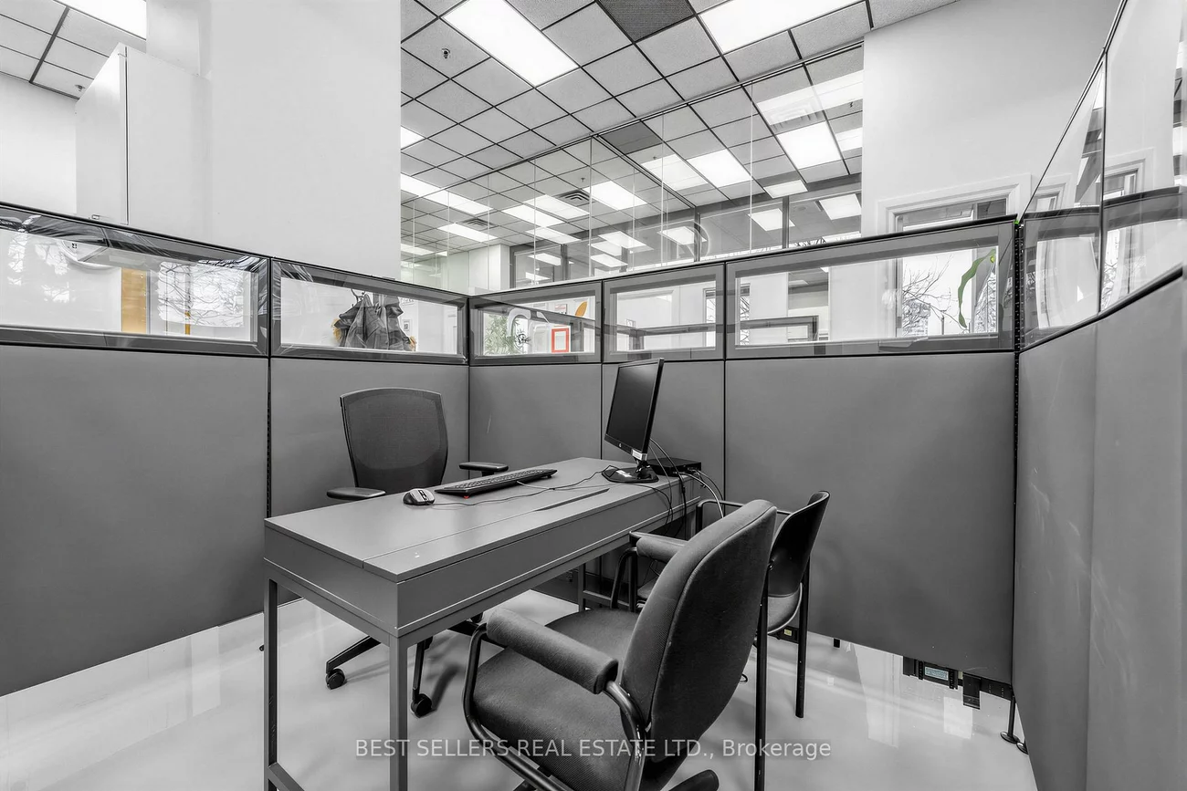 4, Robert Speck, City Centre, Mississauga