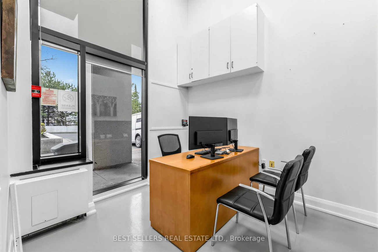 4, Robert Speck, City Centre, Mississauga