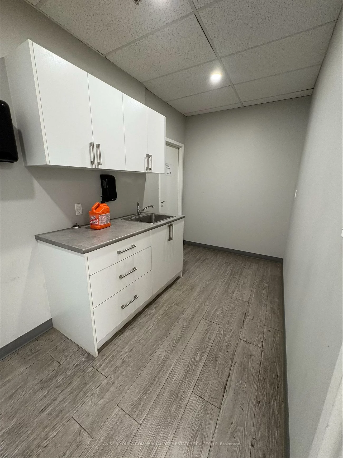 1750, Courtneypark, Northeast, Mississauga