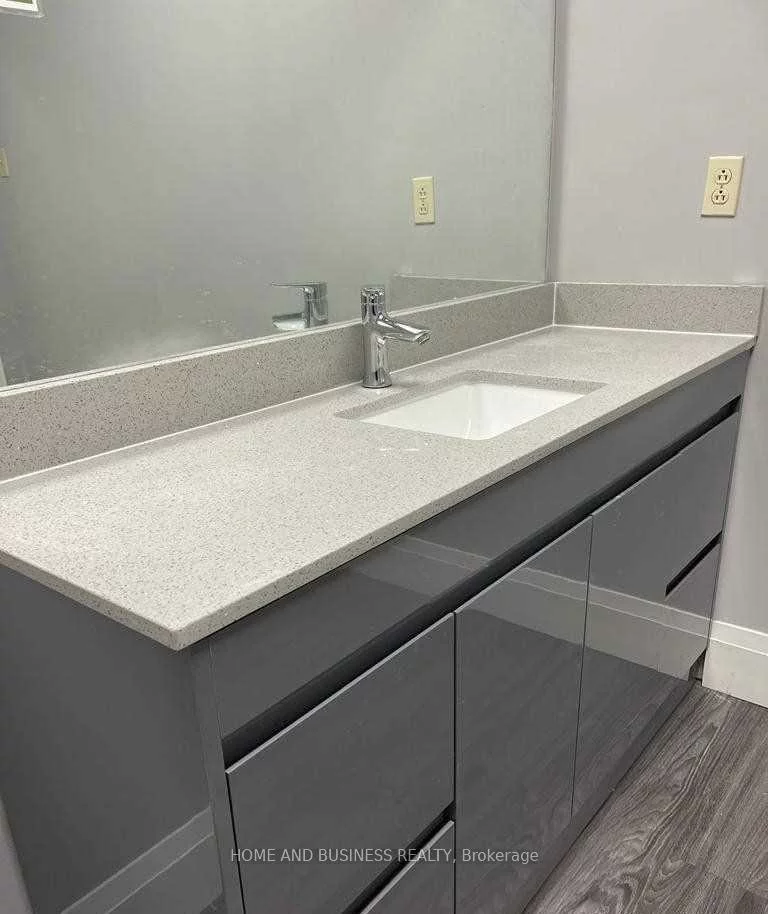 1880, Bonhill, Northeast, Mississauga