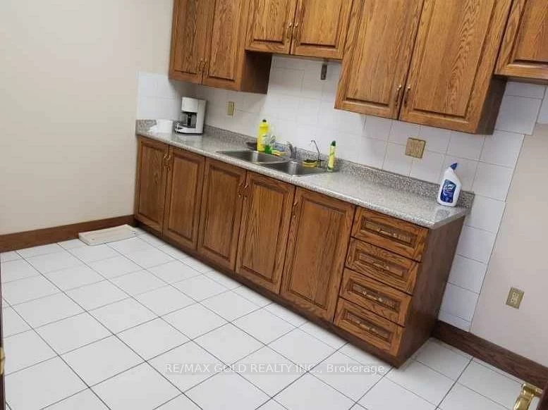 1775, Shawson, Northeast, Mississauga