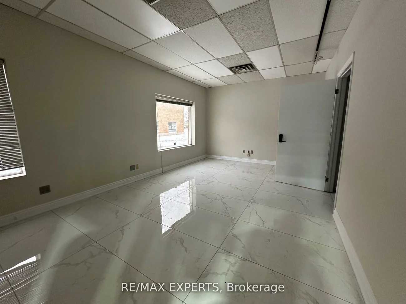 1611, Courtneypark, Northeast, Mississauga