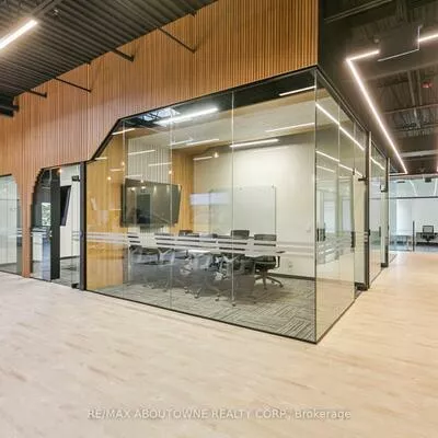 320, Matheson, Gateway, Mississauga