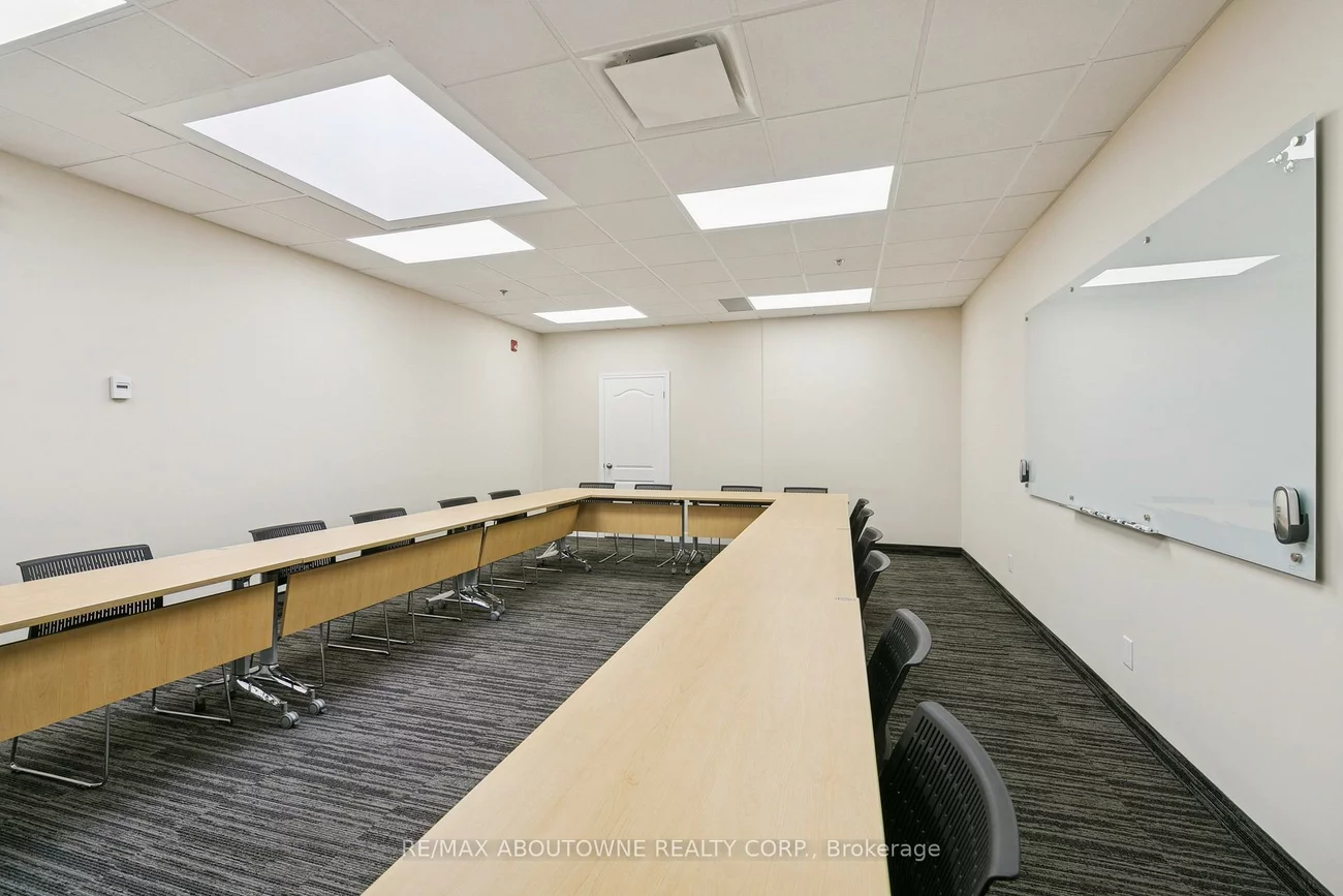 320, Matheson, Gateway, Mississauga