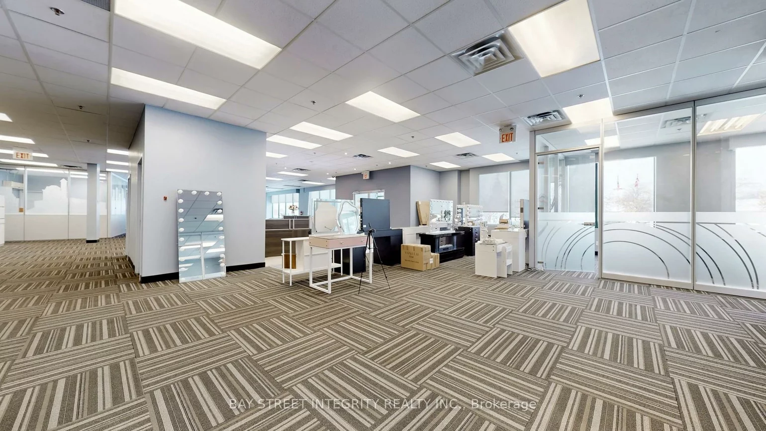 180, Traders, Gateway, Mississauga