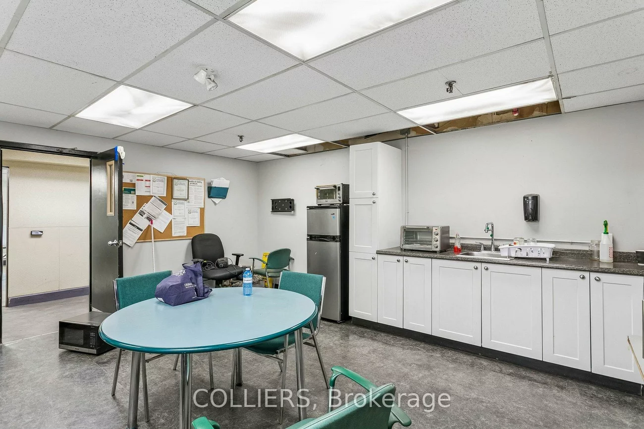 2501, Stanfield, Dixie, Mississauga