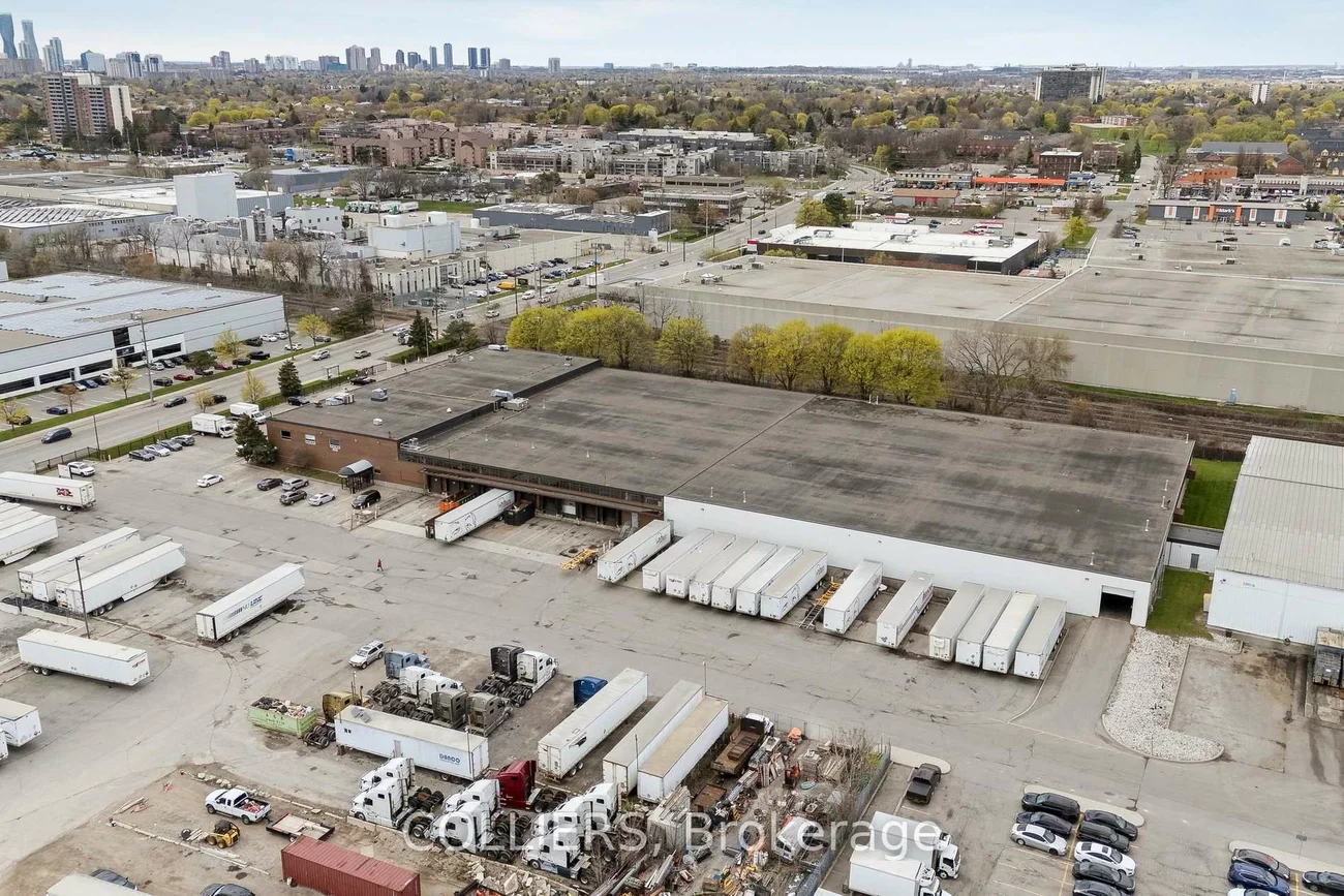 2501, Stanfield, Dixie, Mississauga