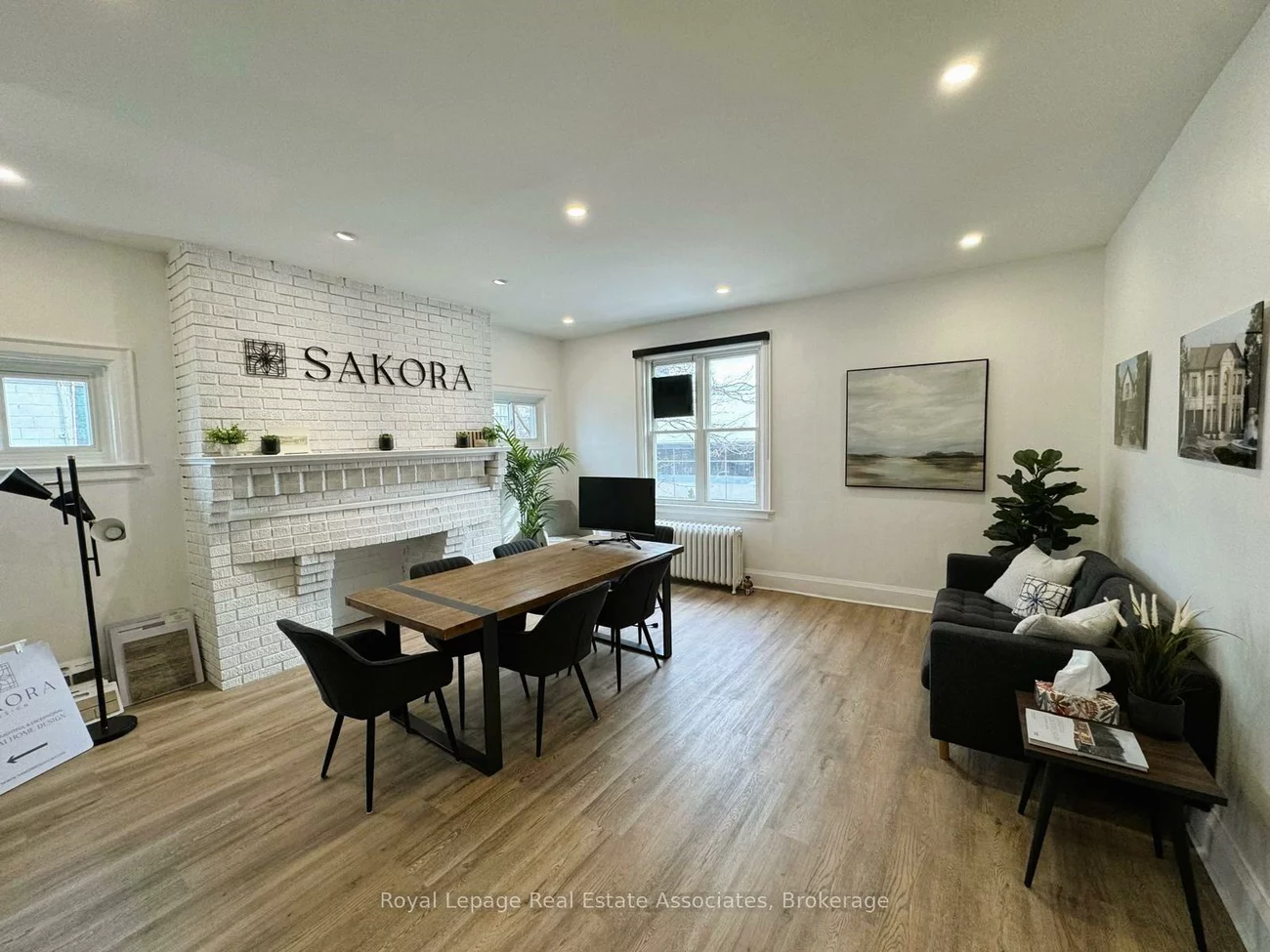 94, Lakeshore, Port Credit, Mississauga