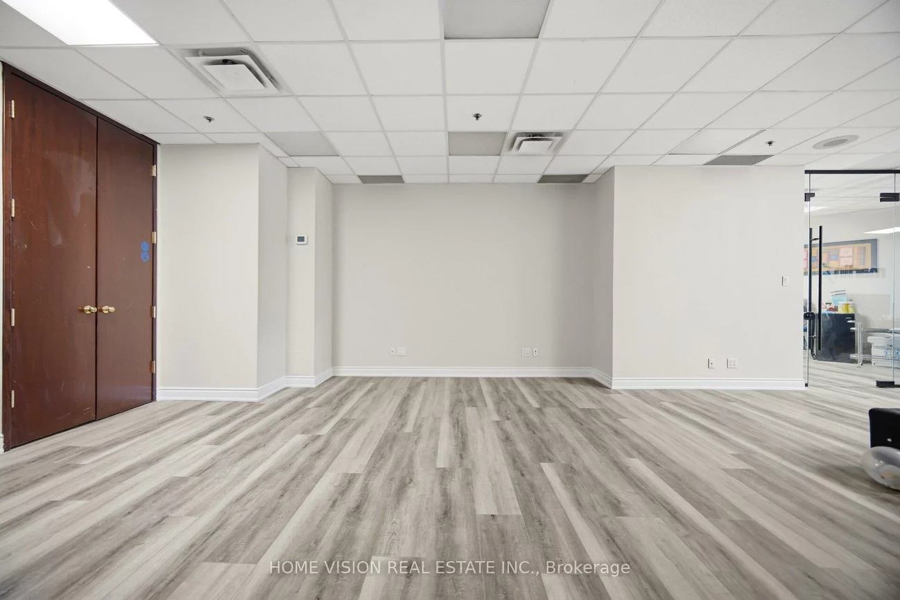 50, Burnhamthorpe, City Centre, Mississauga