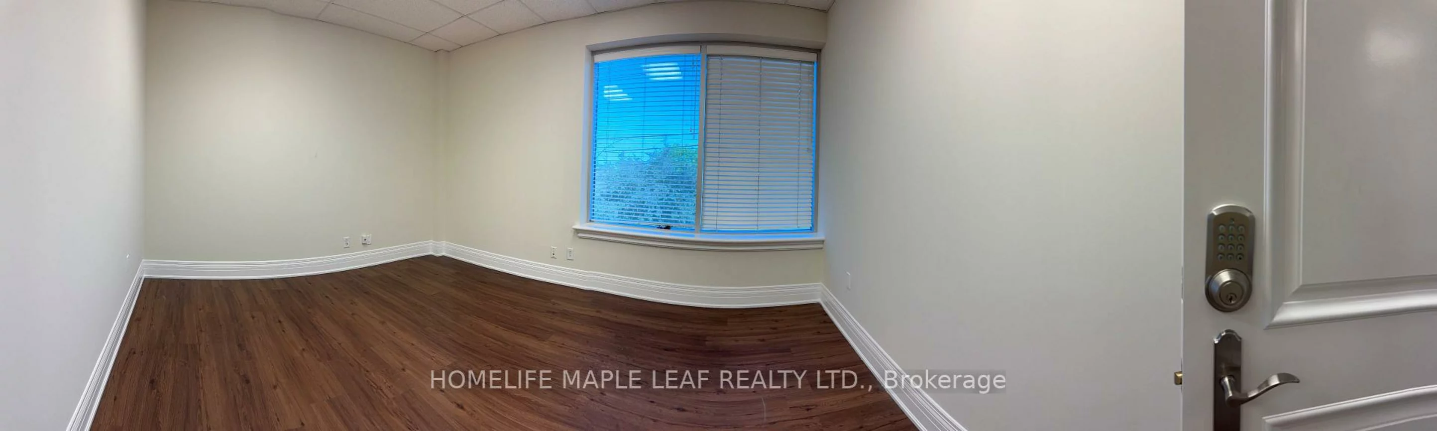 7175, Tomken, Northeast, Mississauga