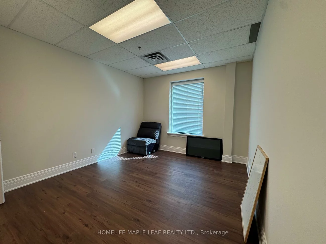 7175, Tomken, Northeast, Mississauga