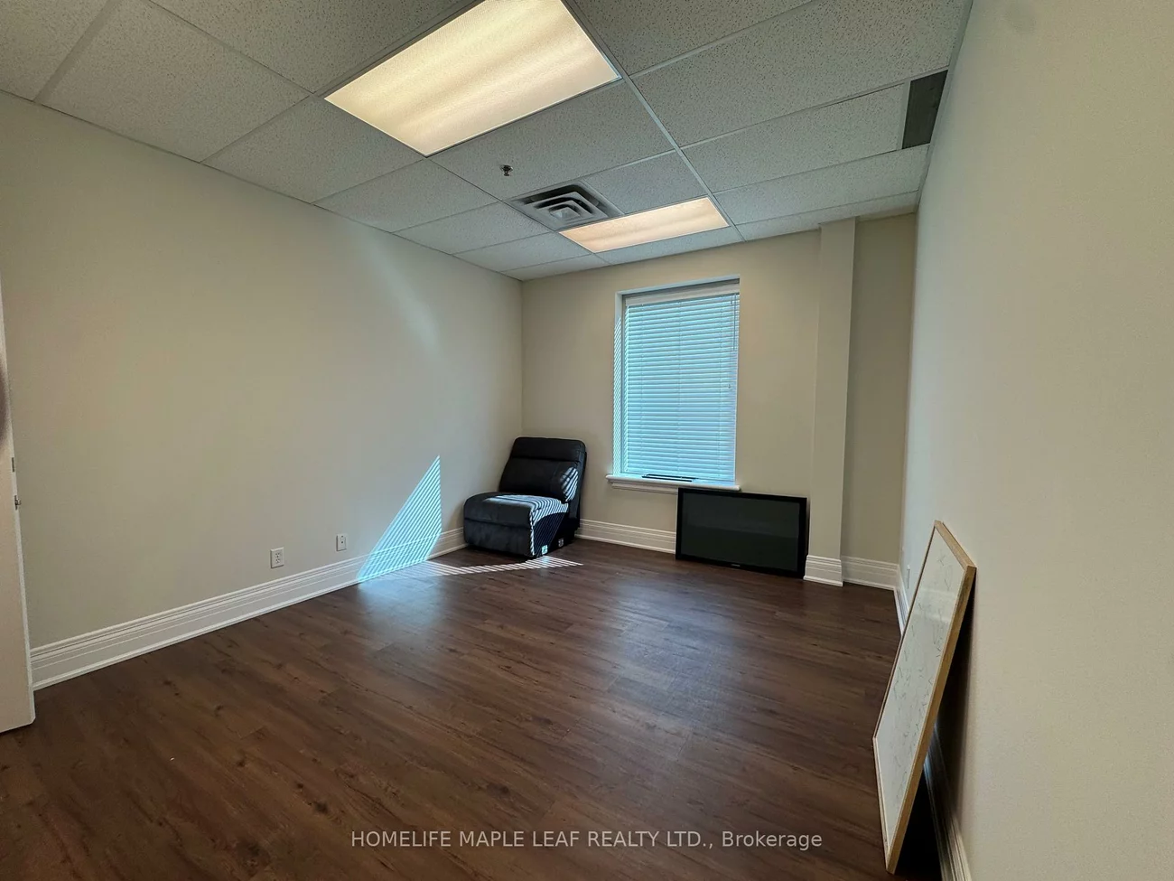 7175, Tomken, Northeast, Mississauga