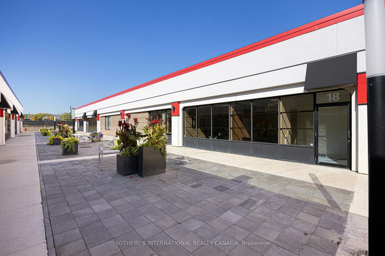 755, Queensway, Dixie, Mississauga