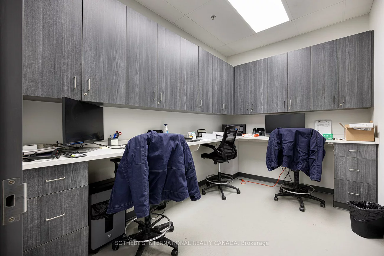 755, Queensway, Dixie, Mississauga