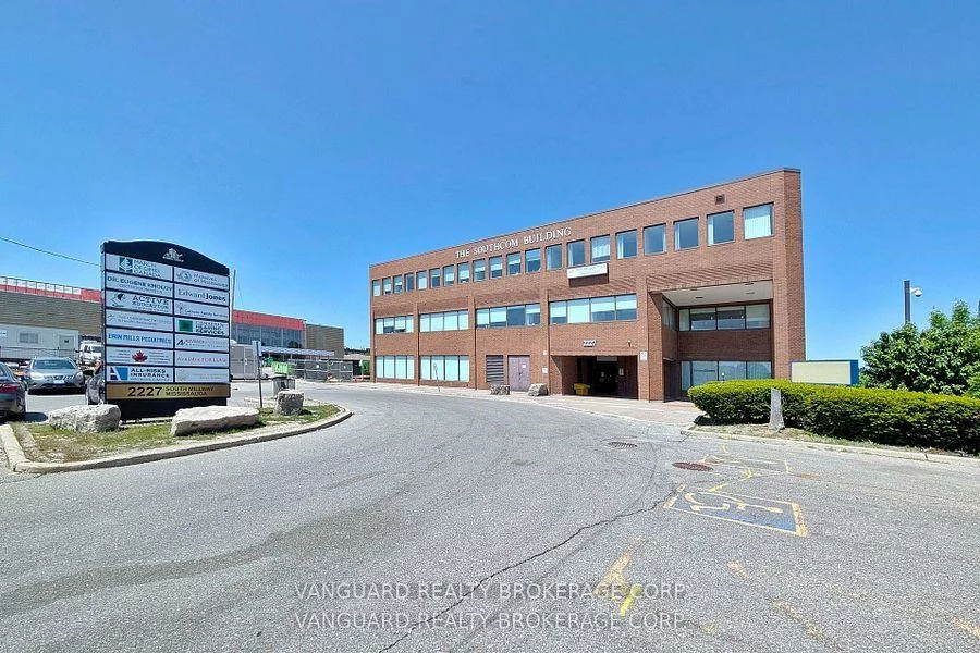 2227, South Mill, Sheridan, Mississauga