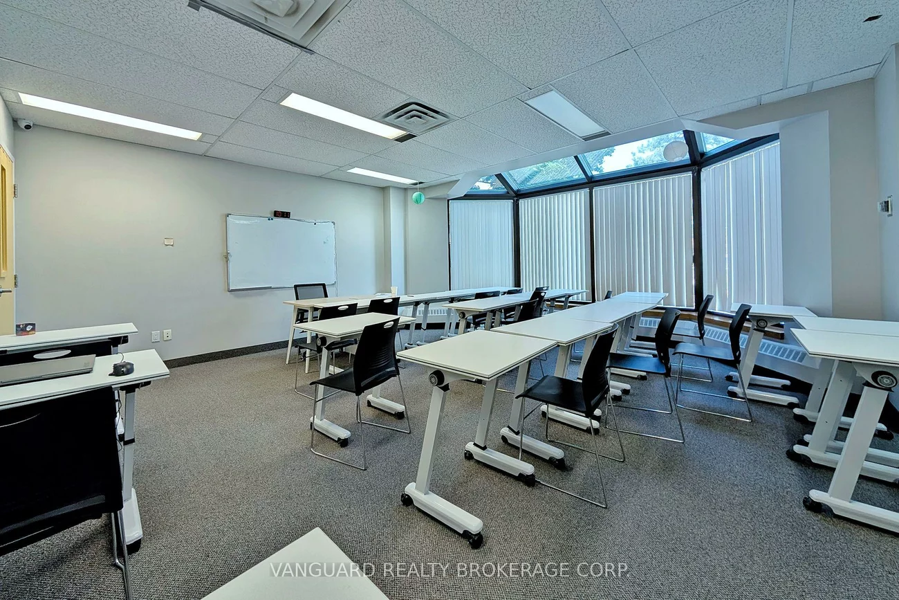 2227, South Mill, Sheridan, Mississauga