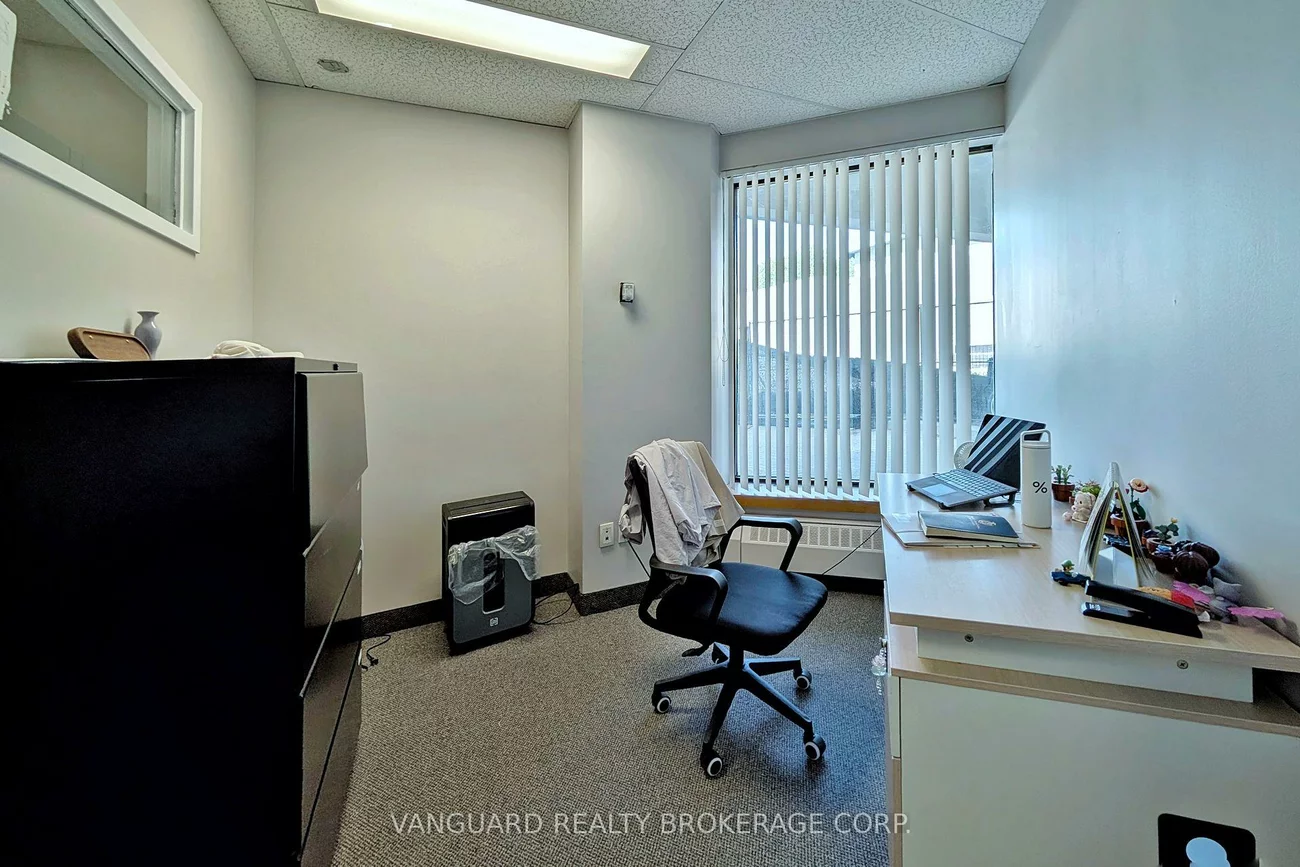 2227, South Mill, Sheridan, Mississauga