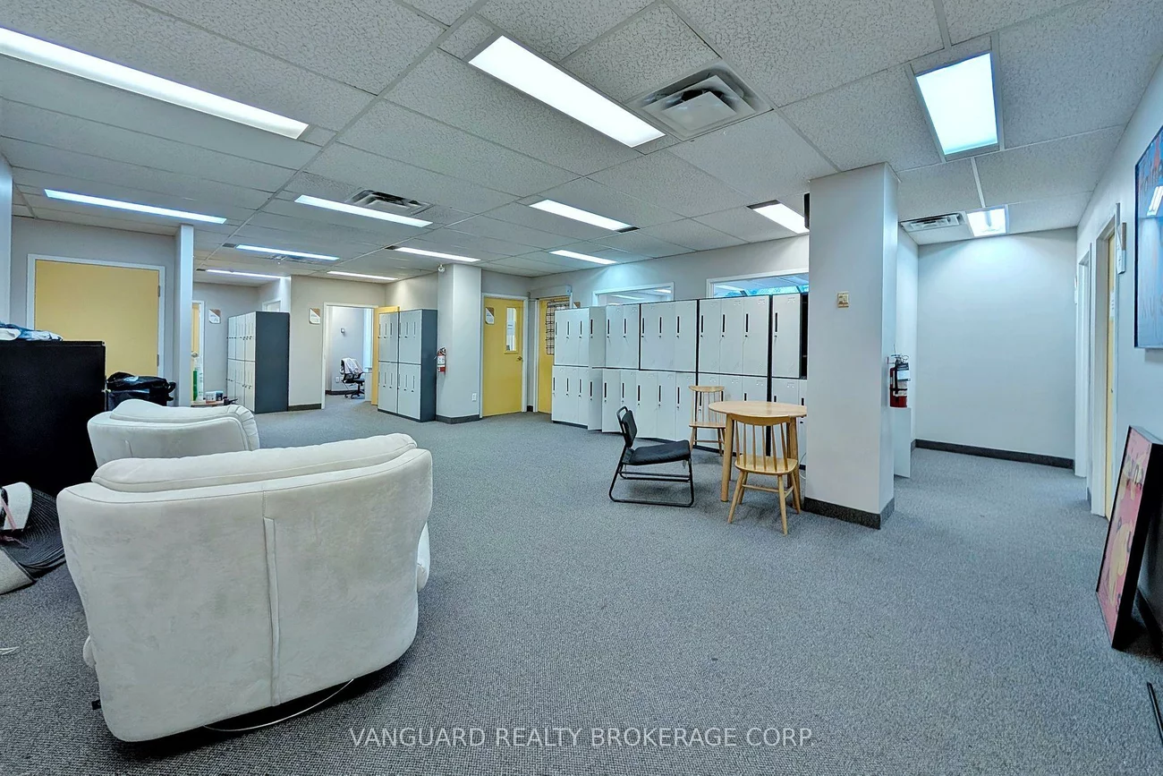 2227, South Mill, Sheridan, Mississauga