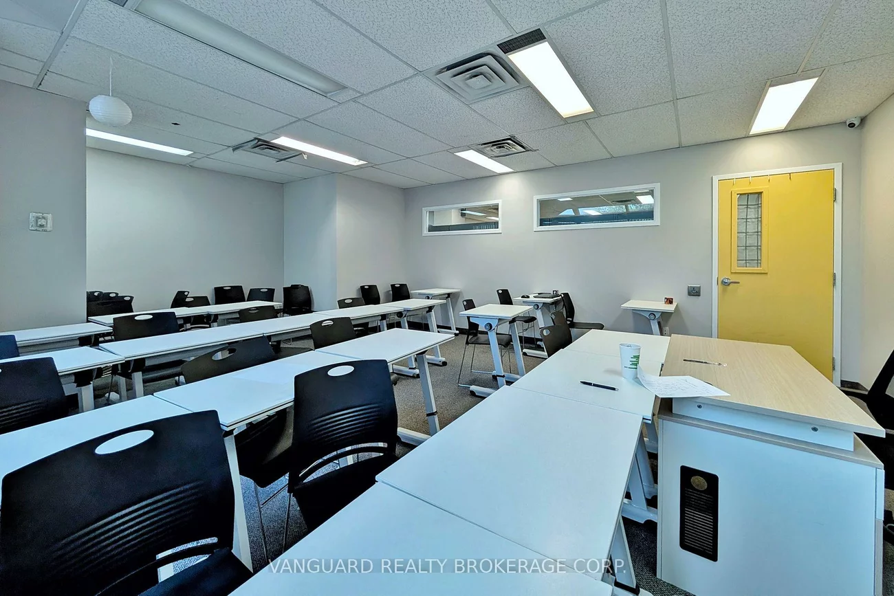 2227, South Mill, Sheridan, Mississauga