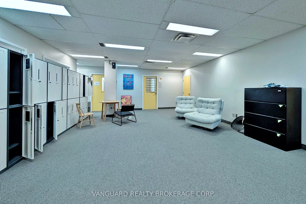 2227, South Mill, Sheridan, Mississauga