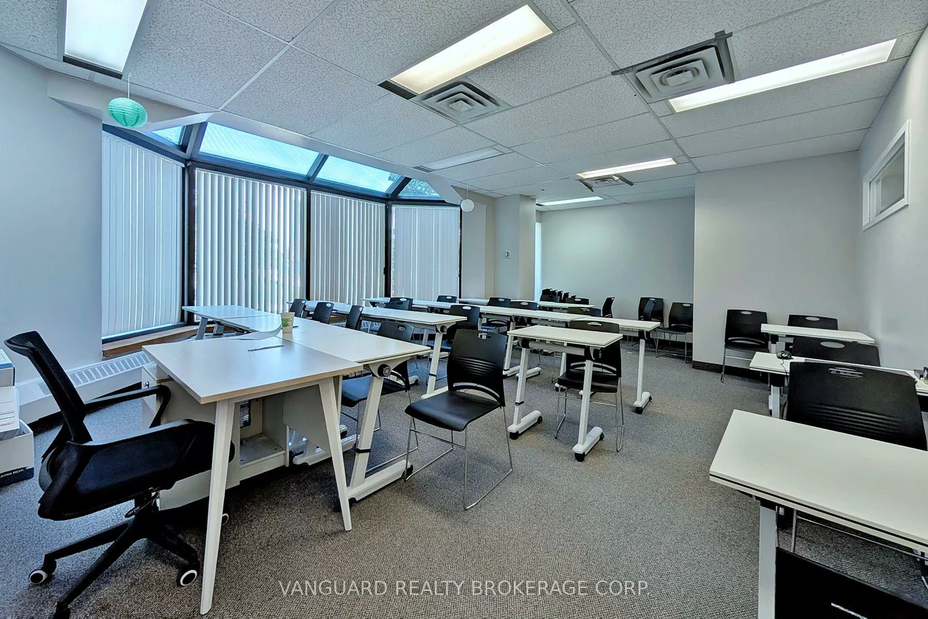2227, South Mill, Sheridan, Mississauga