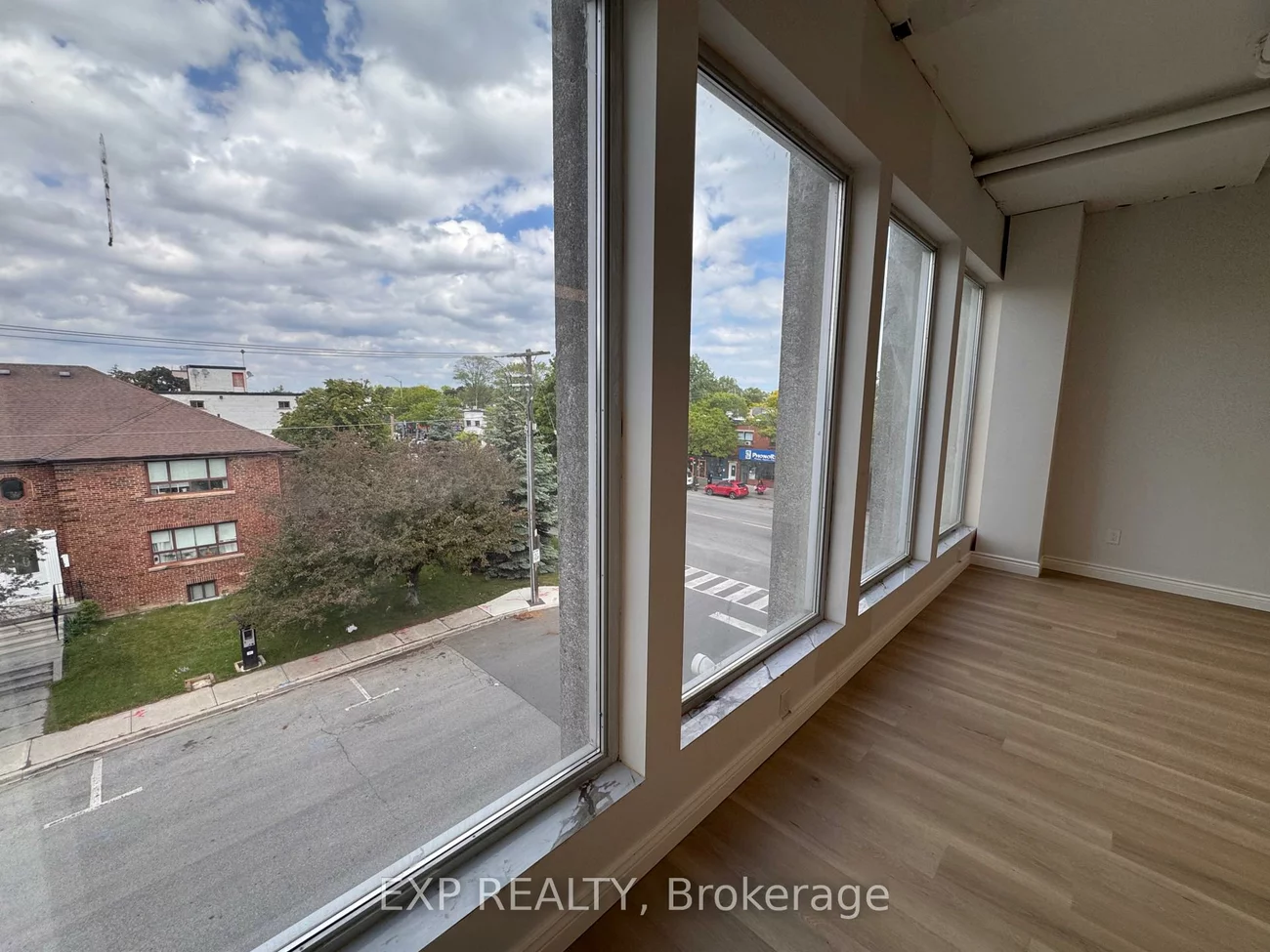 230, Lakeshore, Port Credit, Mississauga