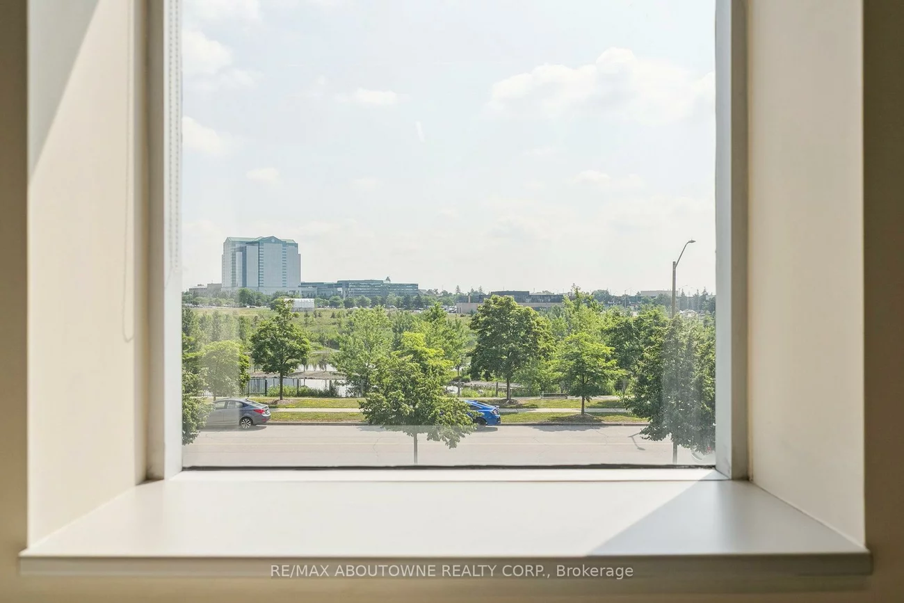 320, Matheson, Gateway, Mississauga