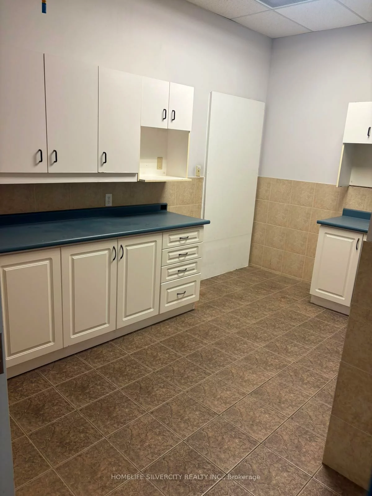 975, Mid-Way, Northeast, Mississauga