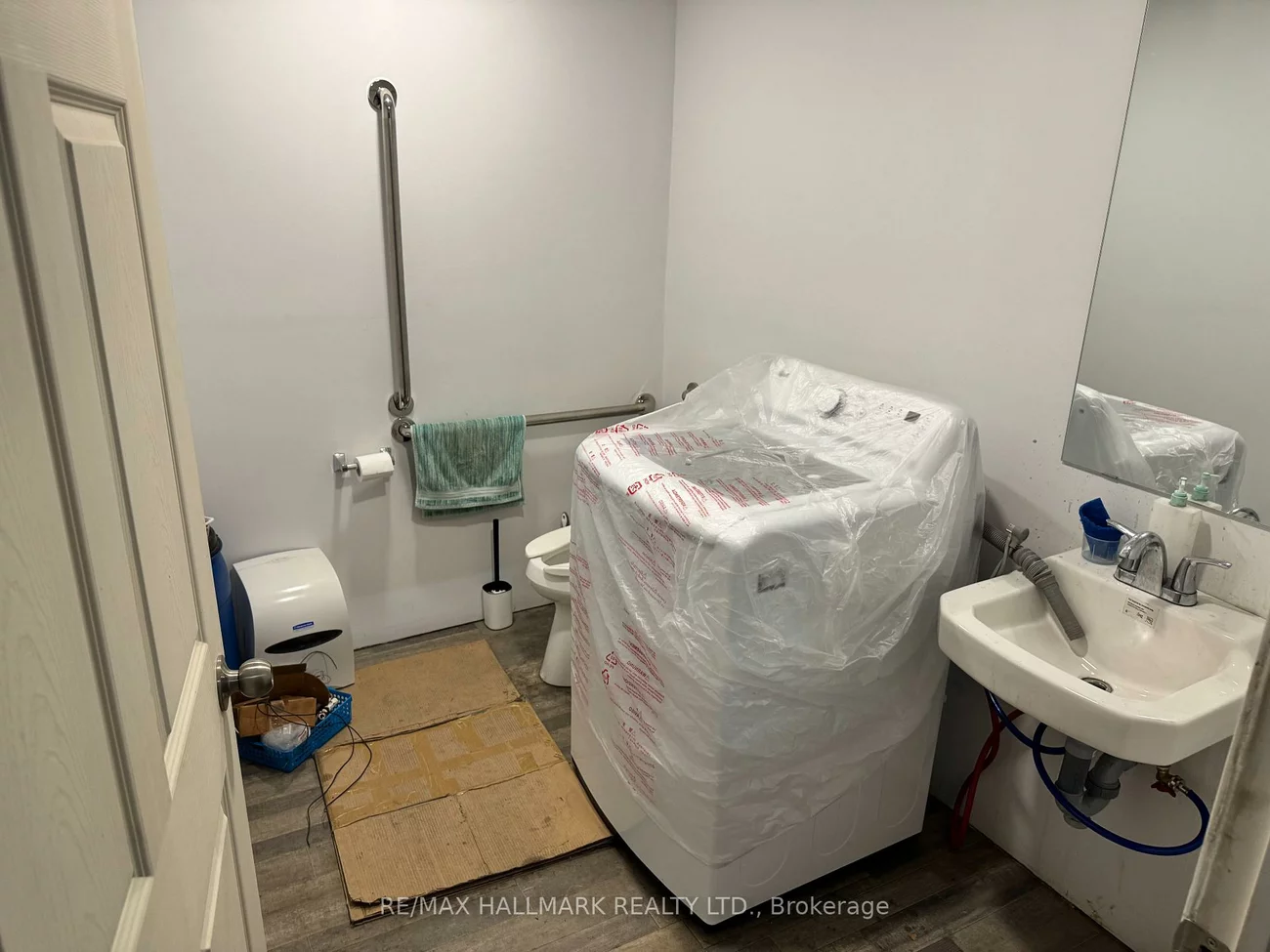 5260, Solar, Airport Corporate, Mississauga